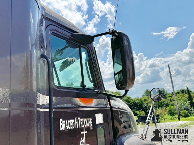 2001-mack-cx613-vision-t/a-sleeper-truck-tractor-image-16