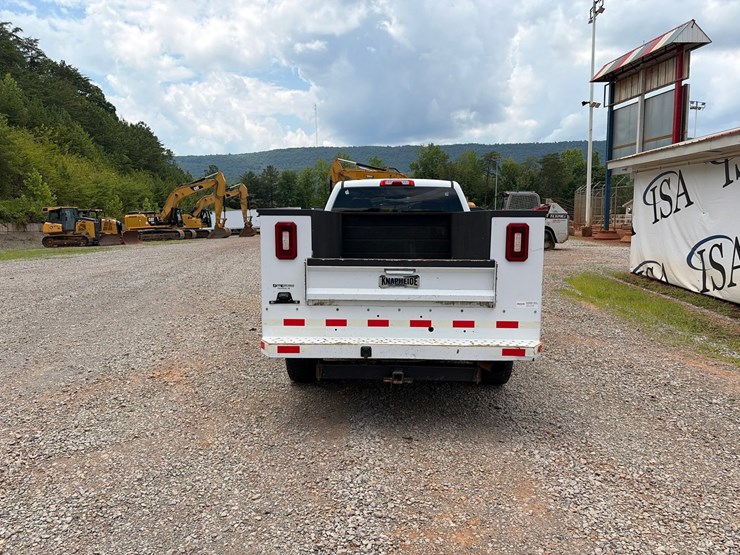 2018-chevrolet-2500-image-4