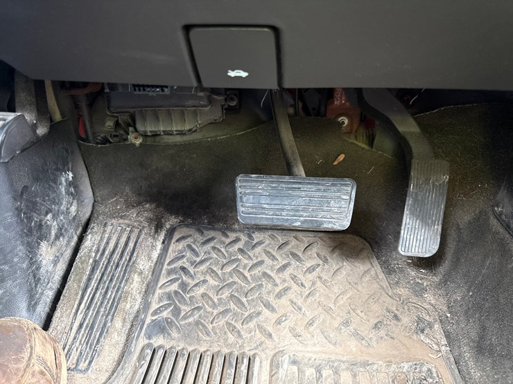 2015-chevrolet-1500-image-39