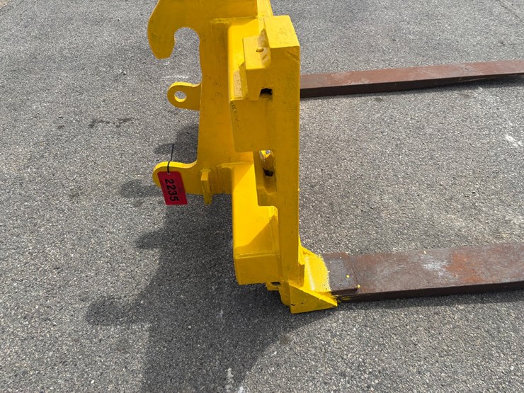 caterpillar-th350b-image-5