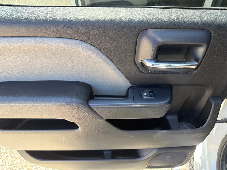 2018-chevrolet-2500-image-62