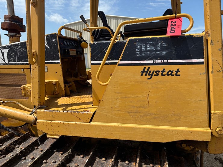 caterpillar-d5c-iii-image-18