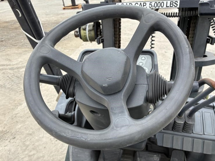 2019-mitsubishi-fgc25n-image-19