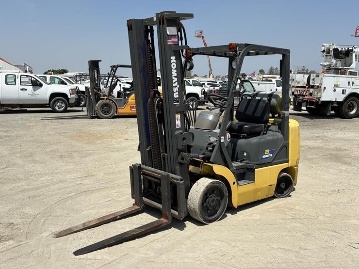 komatsu-fg25st-12-image-1