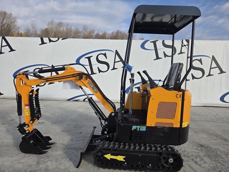 #5091-•-unused-future-ft15-mini-excavator-image-2