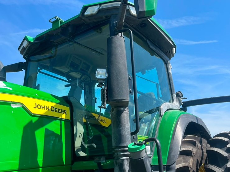 2023-john-deere-7r-210-image-64