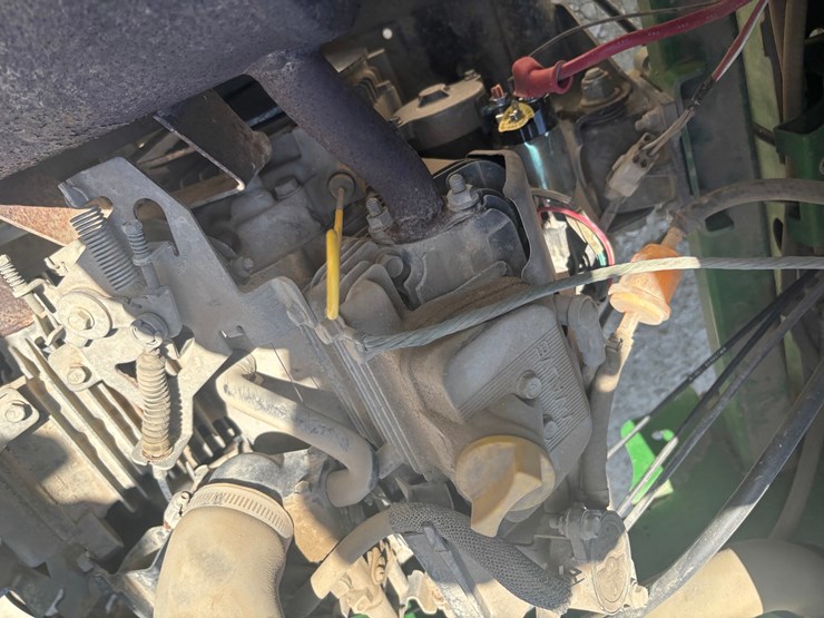 2016-john-deere-gator-image-18