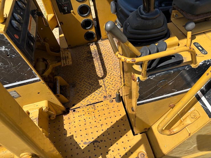caterpillar-d5c-iii-image-35