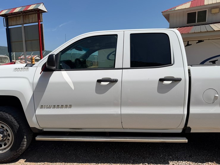 2019-chevrolet-silverado-1500-image-12