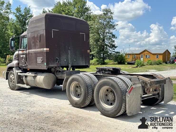 2001-mack-cx613-vision-t/a-sleeper-truck-tractor-image-7