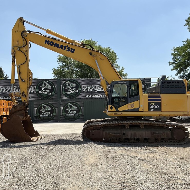 2017 KOMATSU PC490 LC-11