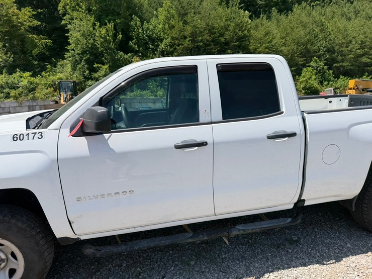 2019-chevrolet-silverado-1500-image-12