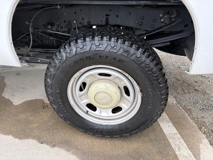 2016-ford-f350-xl-image-5