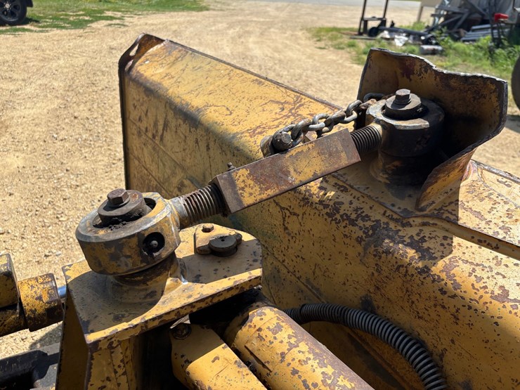 caterpillar-d5c-iii-image-58