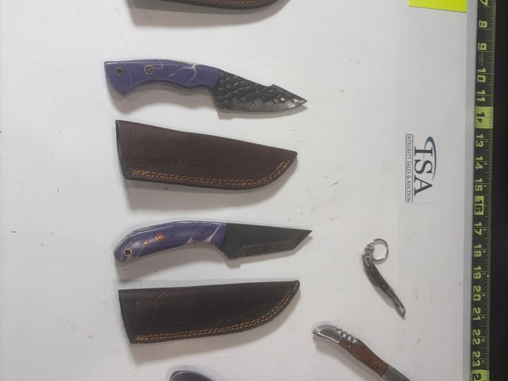 #5902-•-(6)-unused-knives-image-1