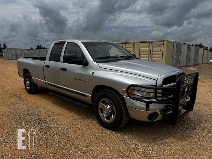 2004-dodge-2500-image-6