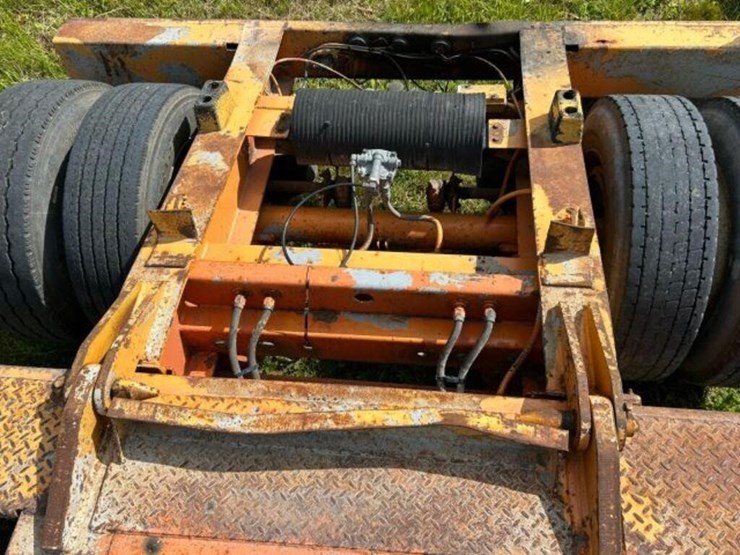 2010-eager-beaver-50gsl/3-50-ton-quad/a-lowboy-112-image-18