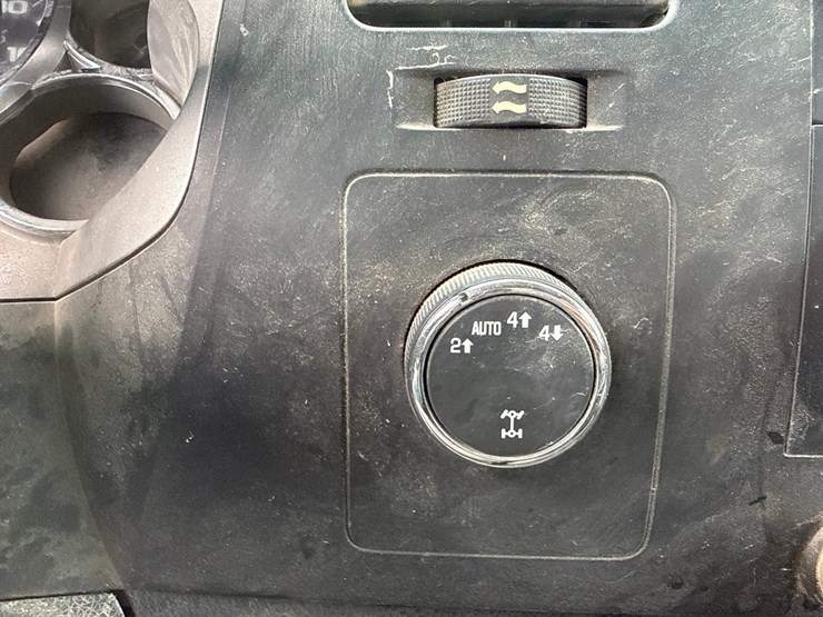 2011-chevrolet-1500-image-43