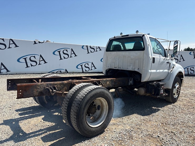 ford-f750-image-5