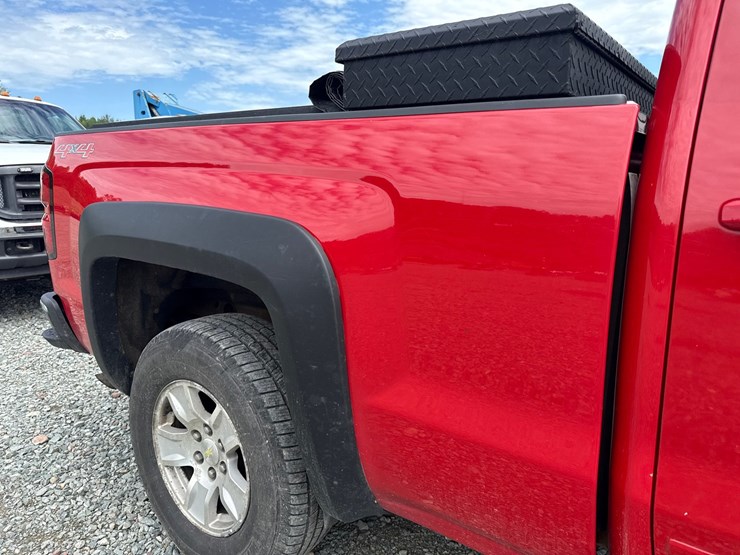 2015-chevrolet-1500-image-24