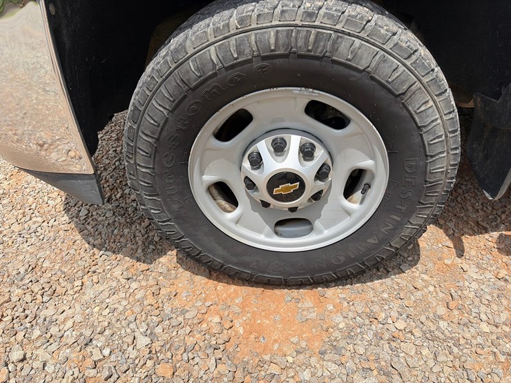 2018-chevrolet-2500-image-26