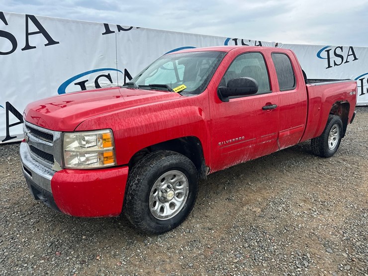 2011-chevrolet-1500-image-1