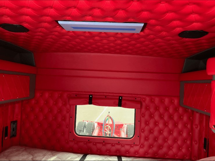 2023-kenworth-w900l-image-9