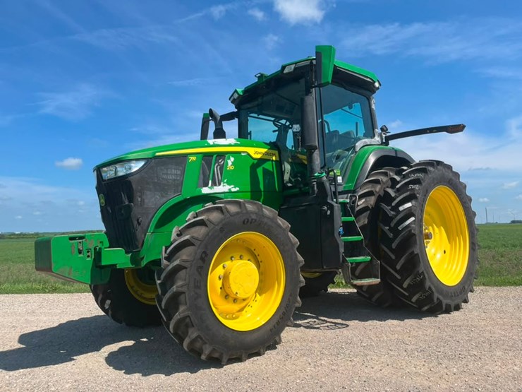 2023-john-deere-7r-210-image-1