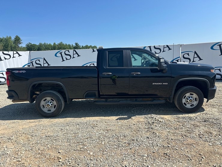 2020-chevrolet-2500hd-image-6