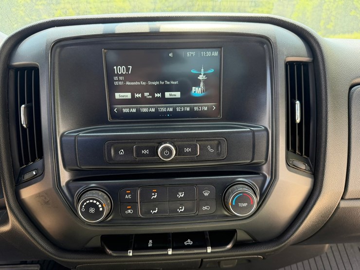 2019-chevrolet-silverado-1500-image-27