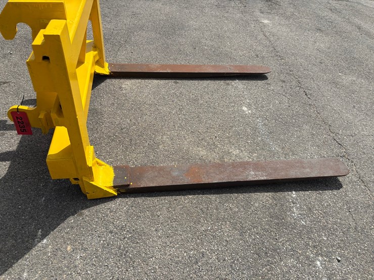 caterpillar-th350b-image-3