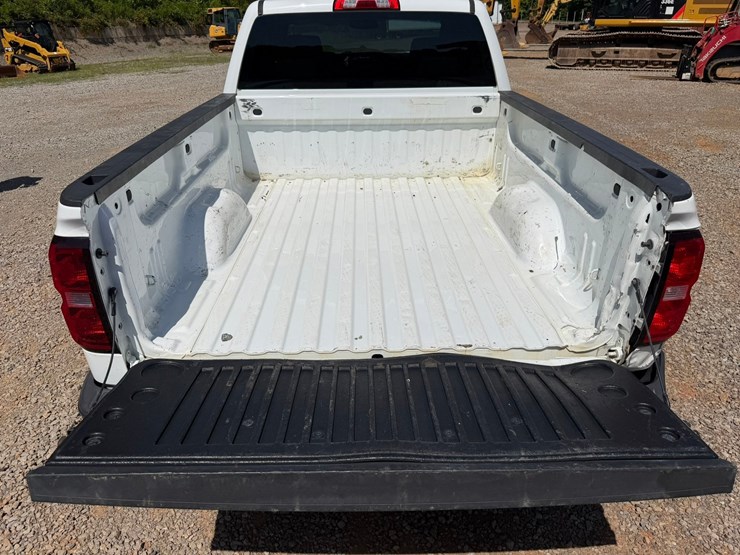 2019-chevrolet-silverado-1500-image-17