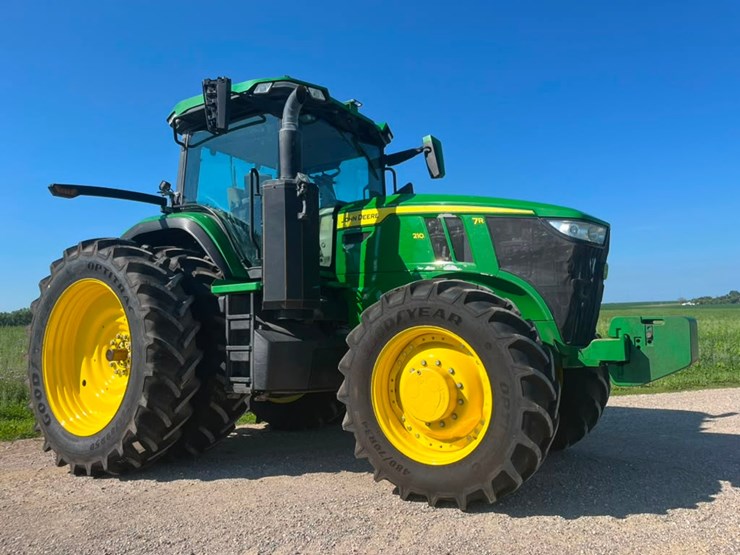 2023-john-deere-7r-210-image-11