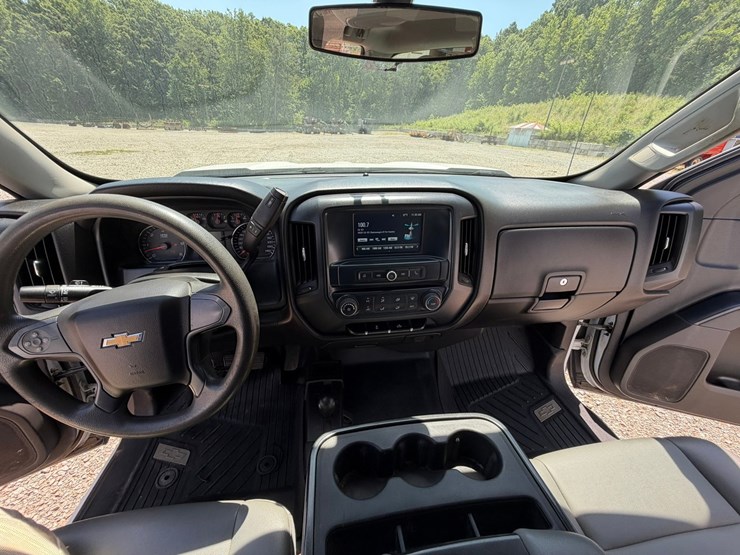 2019-chevrolet-silverado-1500-image-31