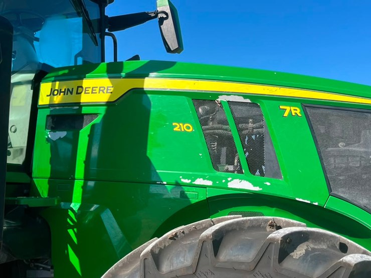 2023-john-deere-7r-210-image-56