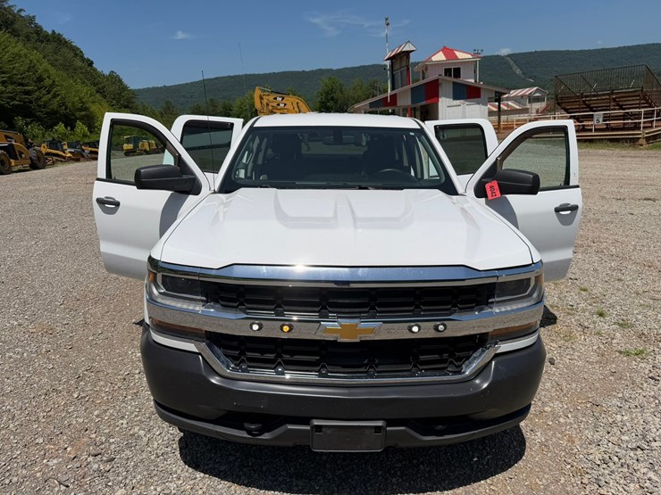 2019-chevrolet-silverado-1500-image-21