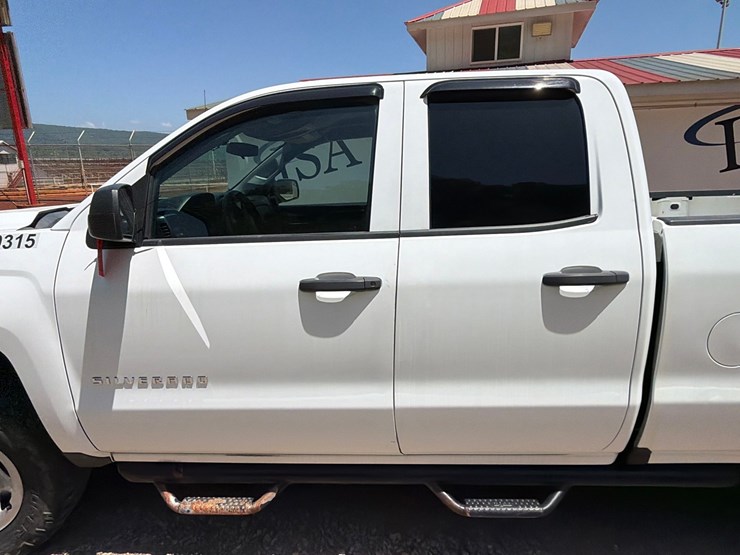 2019-chevrolet-silverado-1500-image-13