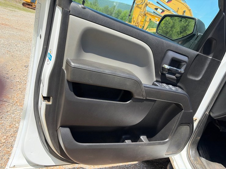 2019-chevrolet-silverado-1500-image-22