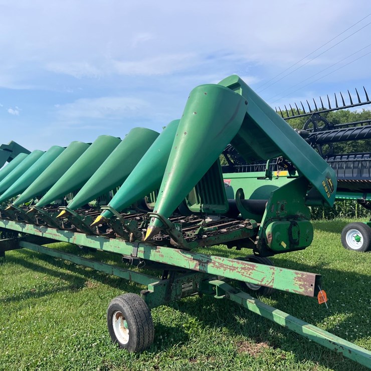 JOHN DEERE 893