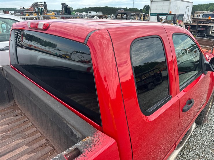 2011-chevrolet-1500-image-13
