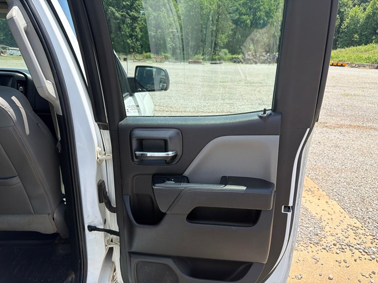 2016-chevrolet-silverado-1500-image-43