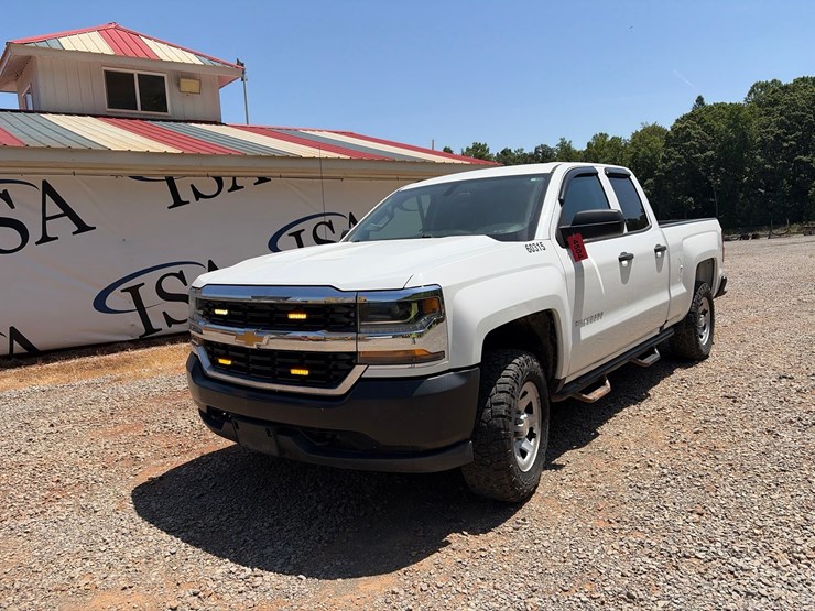 2019-chevrolet-silverado-1500-image-1