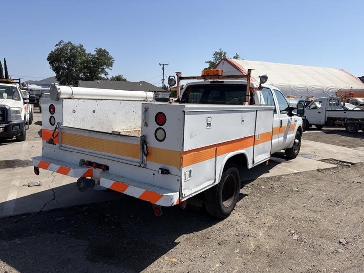 2002-ford-f350-image-3
