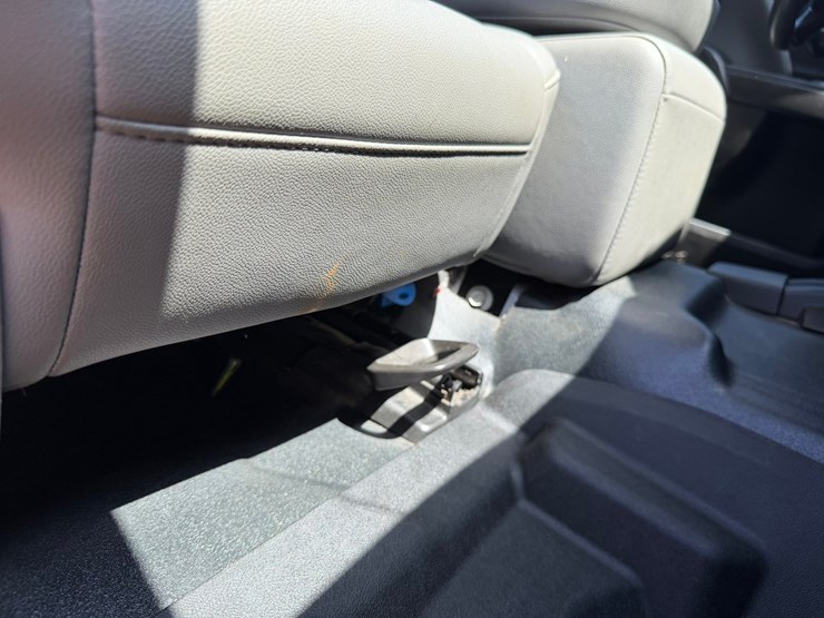 2019-chevrolet-silverado-1500-image-48