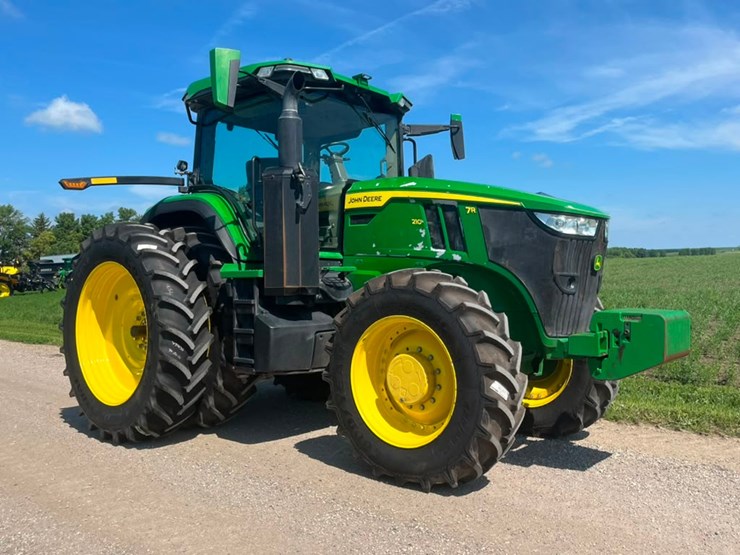 2023-john-deere-7r-210-image-14