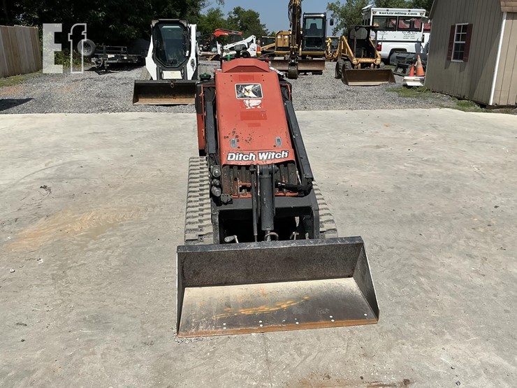 2018-ditch-witch-sk800-image-4