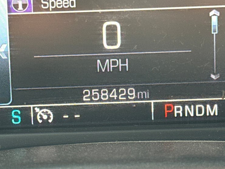 2015-chevrolet-1500-image-45