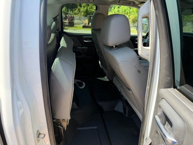 2019-chevrolet-silverado-1500-image-42