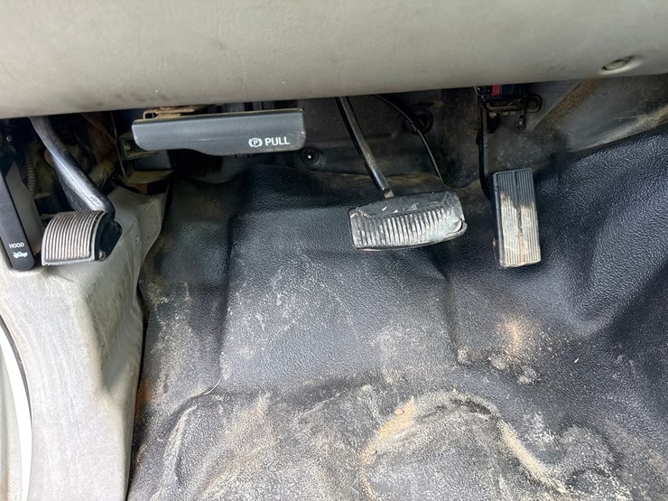 2001-ford-f450-image-65