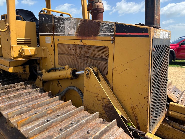 caterpillar-d5c-iii-image-8